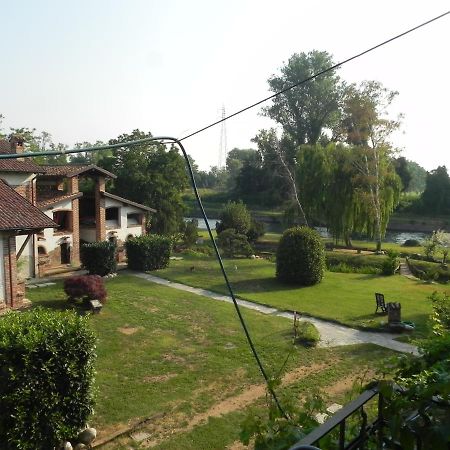 Agriturismo Cascina Poscallone Аббіатеґрассо Екстер'єр фото